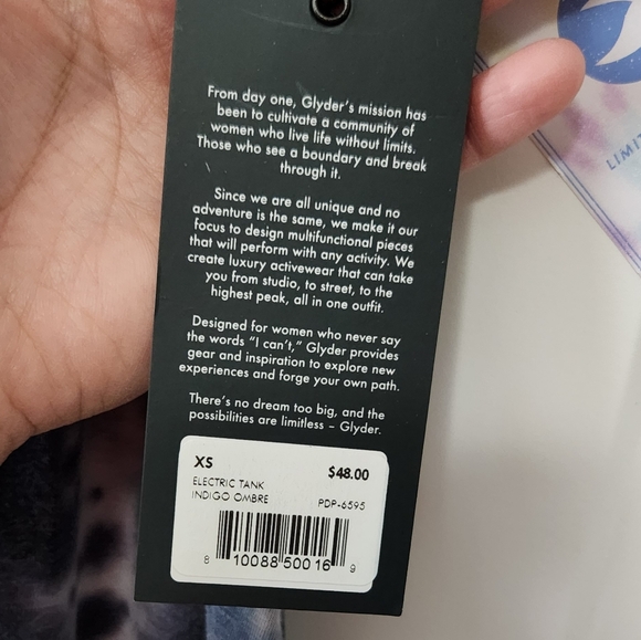 Glyder Black and White Yoga Tee Sleeveless Top - Picture 7 of 8